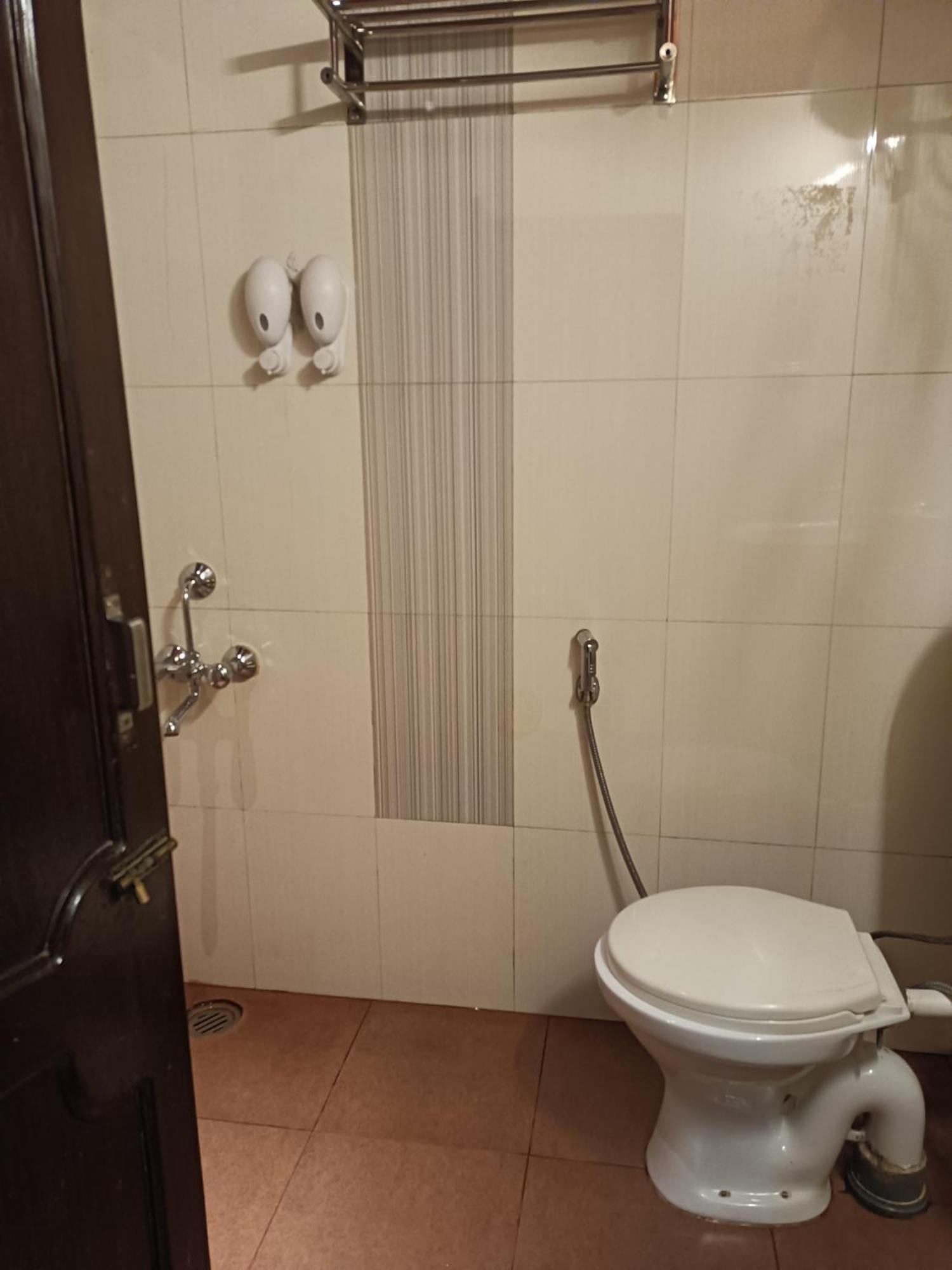 Hotel Serene Shillong Extérieur photo